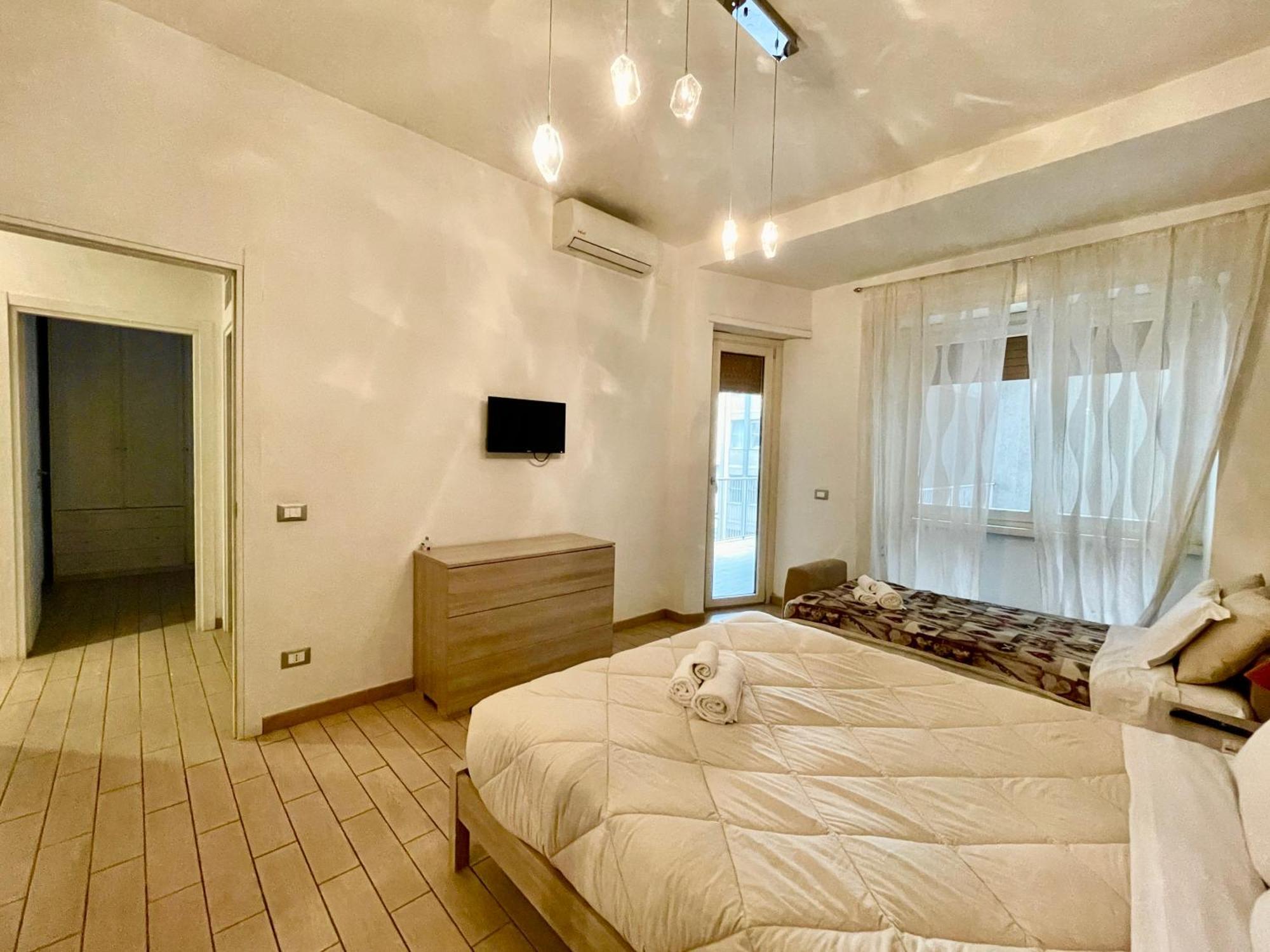 Domus Laterani By Jfm - Comfortable Apartment Big Terrace Colosseo Roma Esterno foto