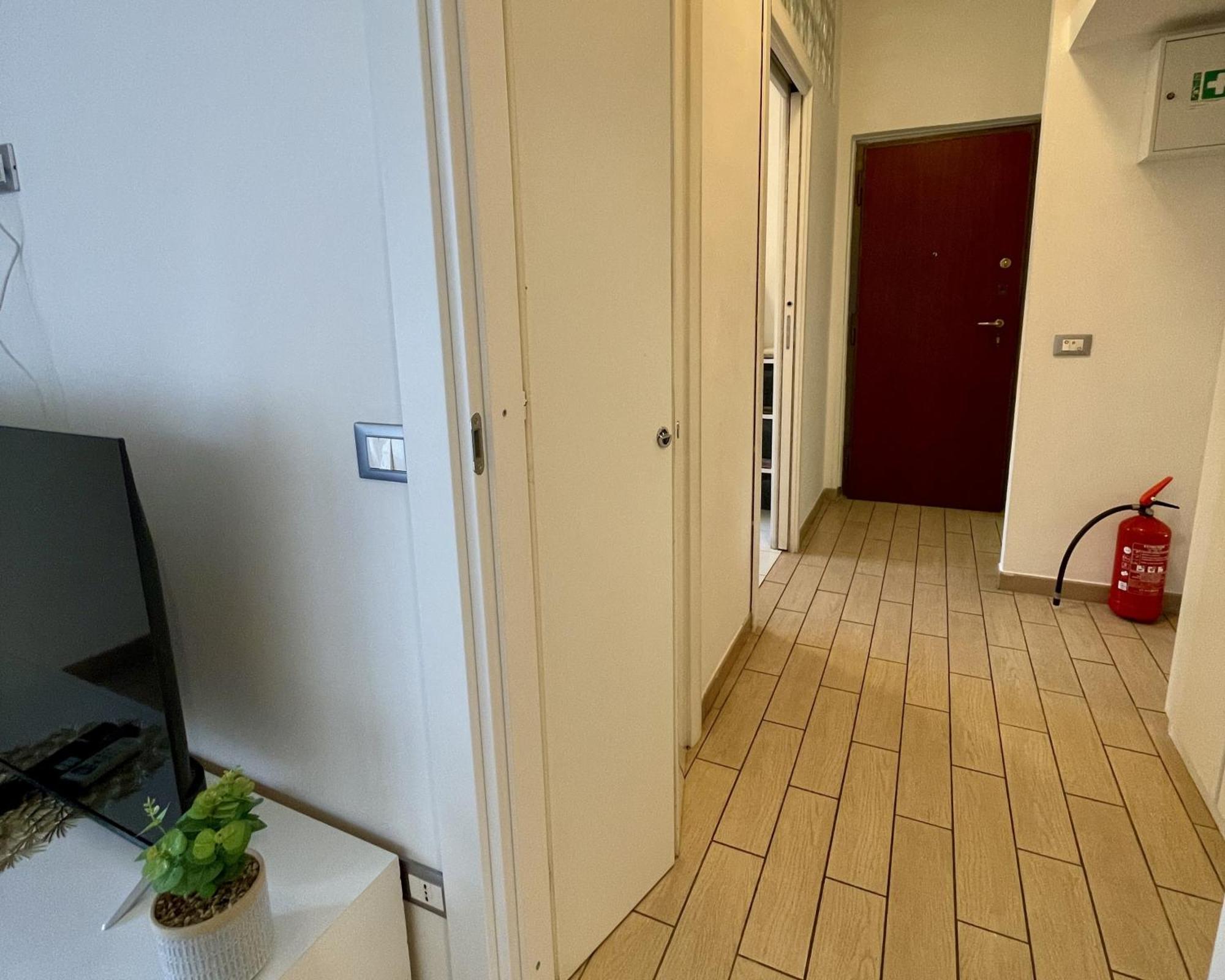Domus Laterani By Jfm - Comfortable Apartment Big Terrace Colosseo Roma Esterno foto