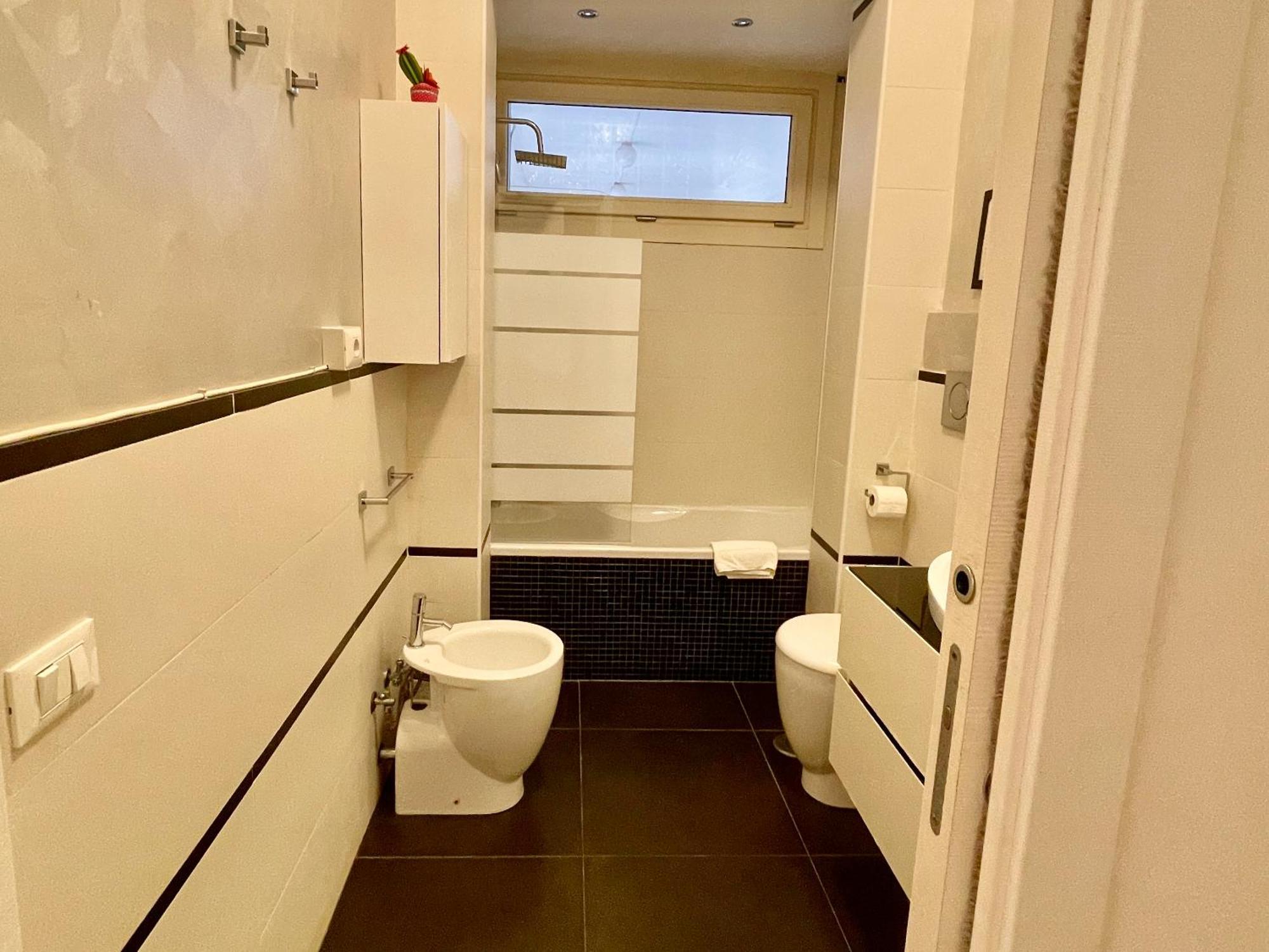 Domus Laterani By Jfm - Comfortable Apartment Big Terrace Colosseo Roma Esterno foto