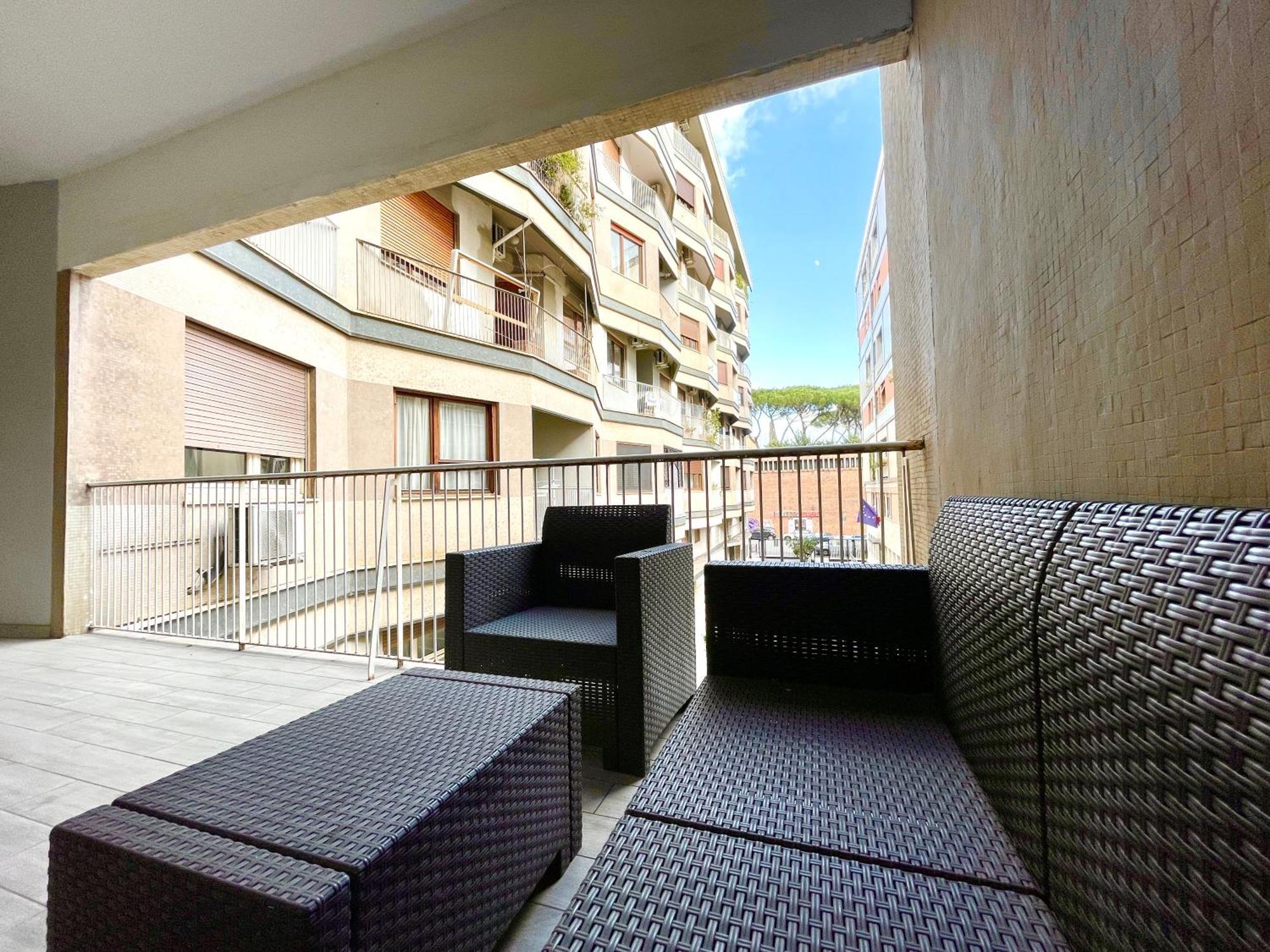 Domus Laterani By Jfm - Comfortable Apartment Big Terrace Colosseo Roma Esterno foto